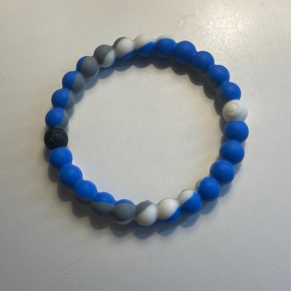 lokai bracelet set (7) - Picture 6 of 8